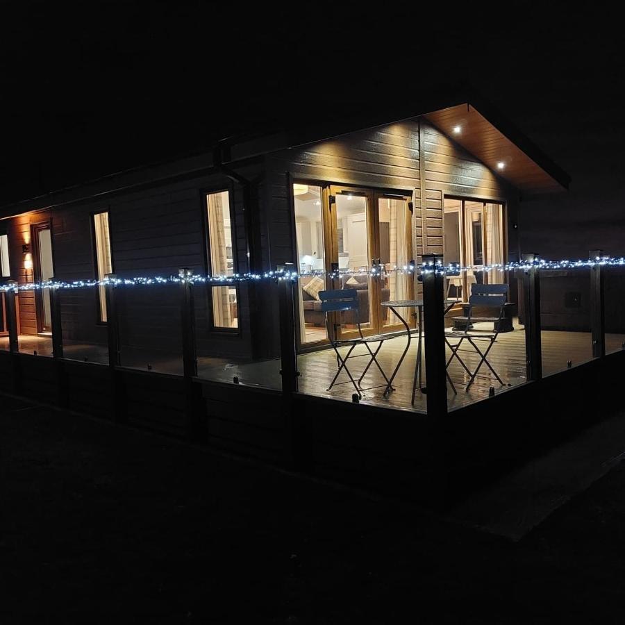 Luxury Family Beechwood Lodge With Hot Tub Lochwinnoch Kültér fotó