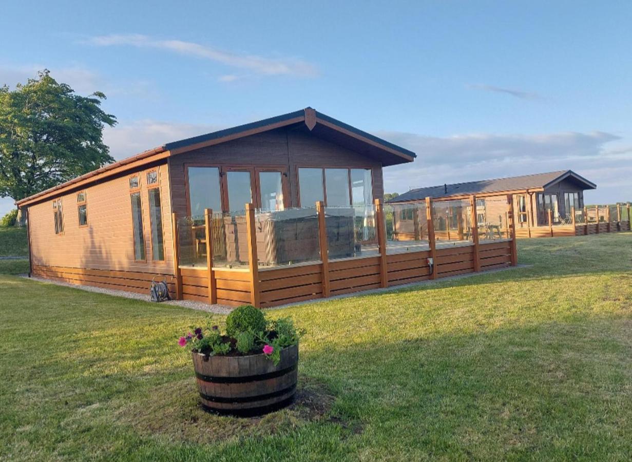 Luxury Family Beechwood Lodge With Hot Tub Lochwinnoch Kültér fotó